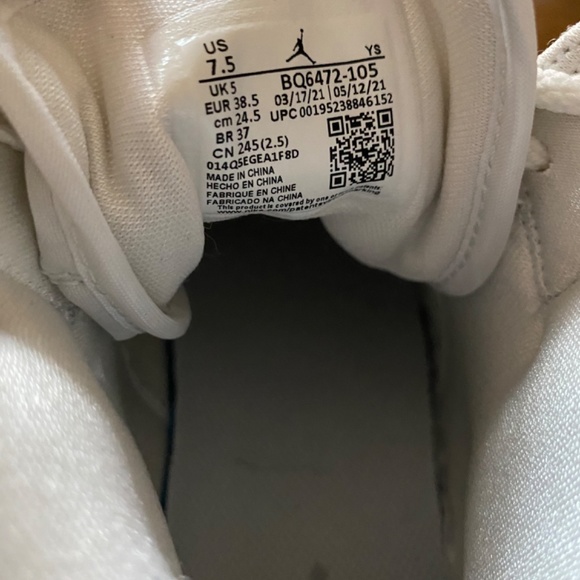 'wolf grey aluminum' jordan 1 - Picture 4 of 5